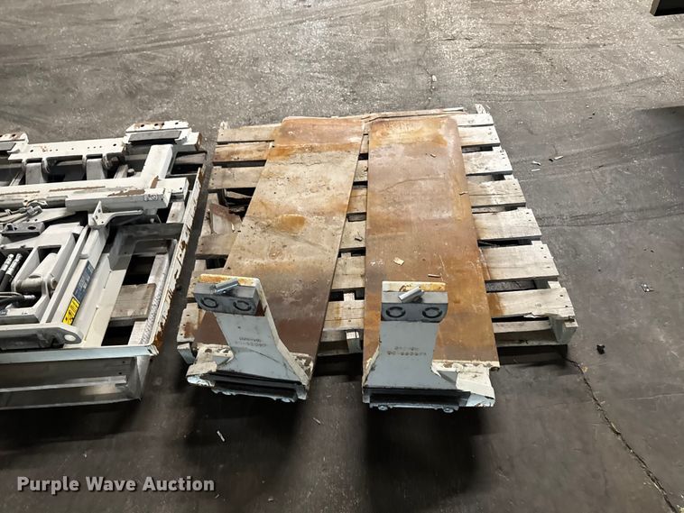 image for item FB5592 Cascade 35E-FFB-AC03 push/full fork carrier