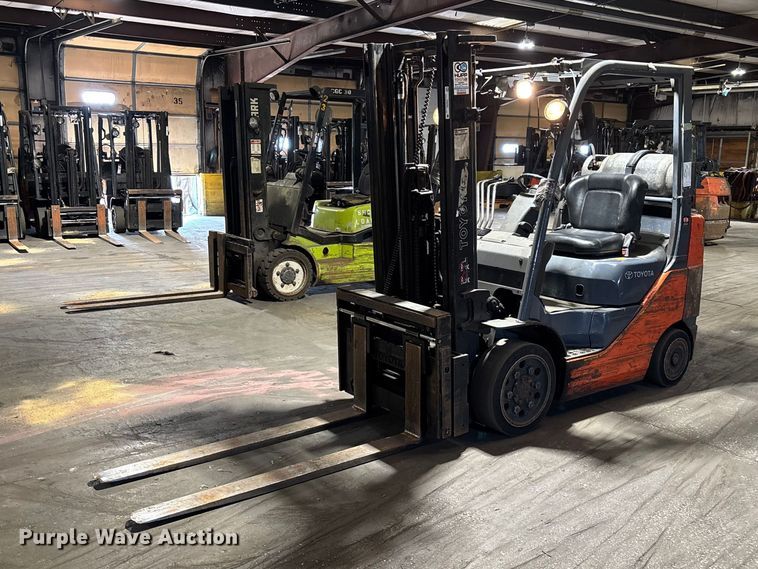 image for item FB5594 Toyota 8FGCU25 forklift