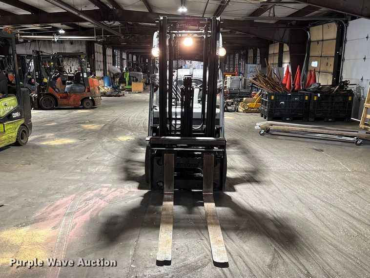 image for item FB5594 Toyota 8FGCU25 forklift