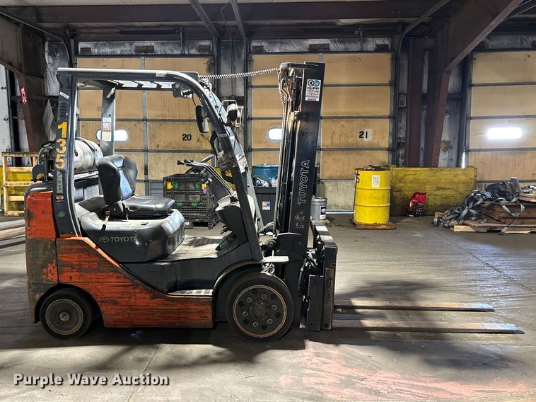 image for item FB5594 Toyota 8FGCU25 forklift