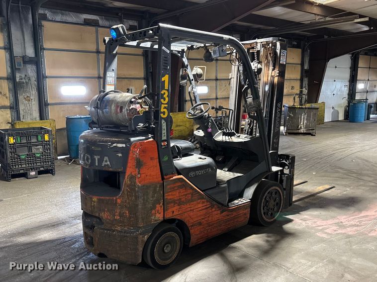 image for item FB5594 Toyota 8FGCU25 forklift