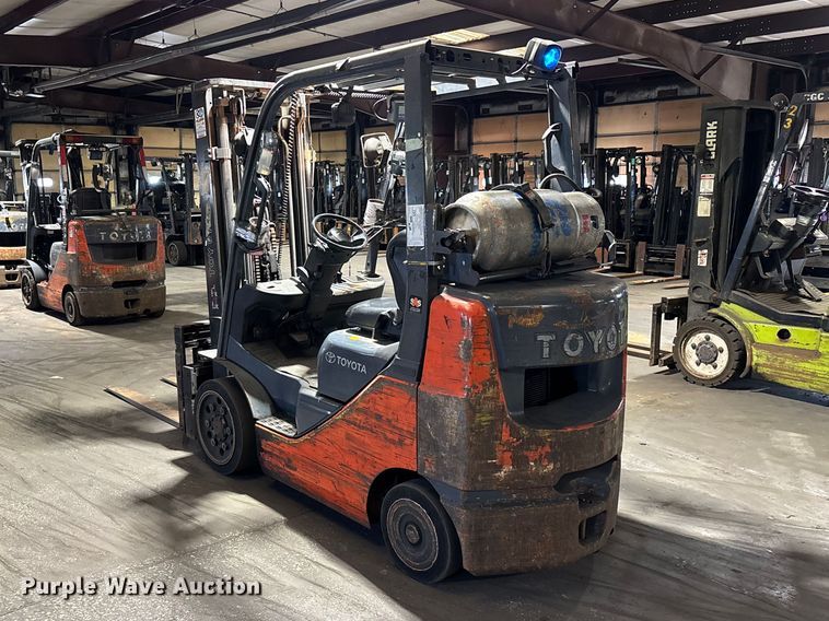 image for item FB5594 Toyota 8FGCU25 forklift