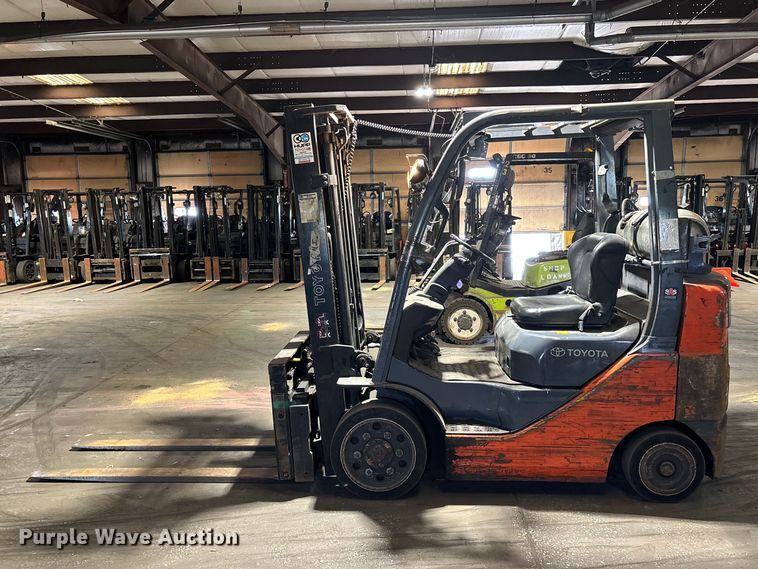 image for item FB5594 Toyota 8FGCU25 forklift