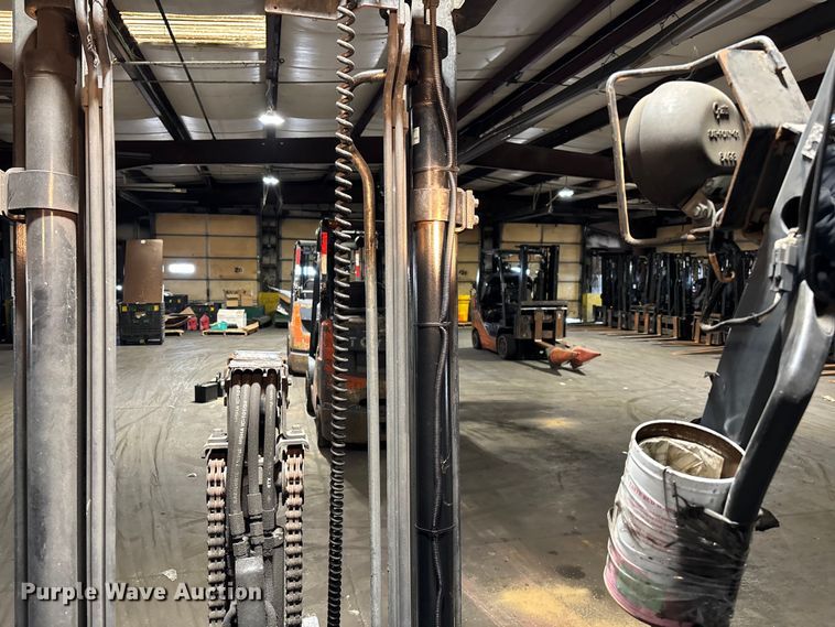 image for item FB5594 Toyota 8FGCU25 forklift