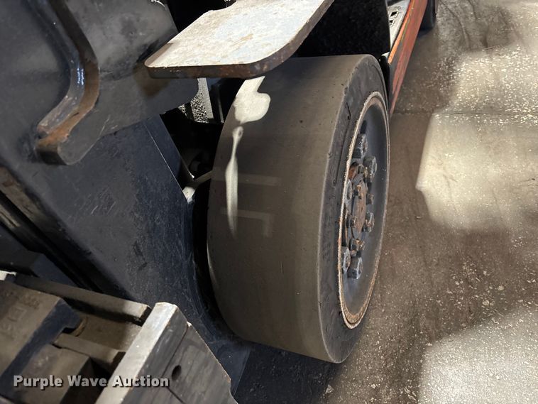 image for item FB5594 Toyota 8FGCU25 forklift