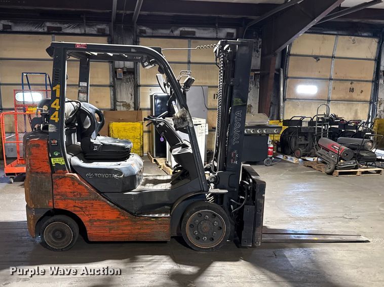 image for item FB5595 Toyota 8FGCU25 forklift