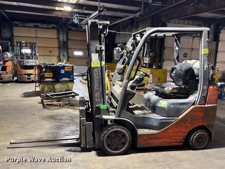 image for item FB5595 Toyota 8FGCU25 forklift
