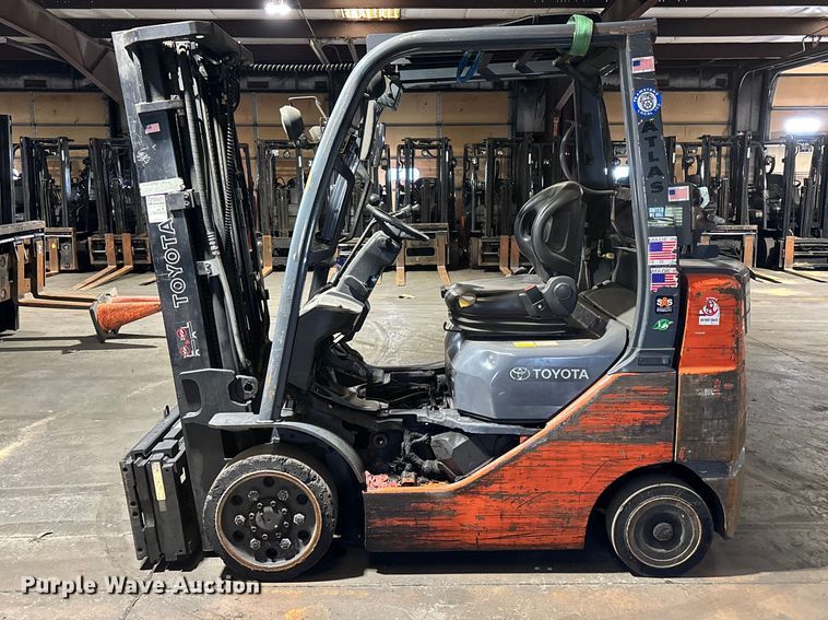 image for item FB5596 Toyota 8FGCU25 forklift