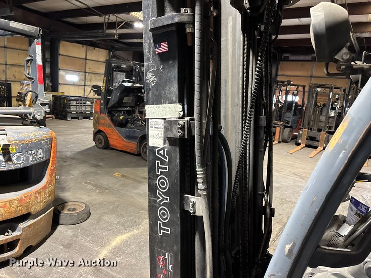 image for item FB5596 Toyota 8FGCU25 forklift