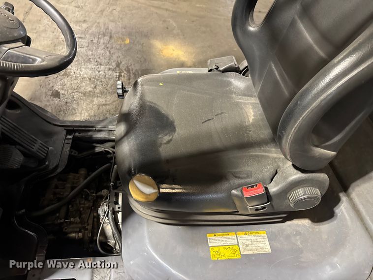 image for item FB5596 Toyota 8FGCU25 forklift