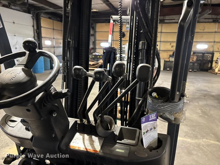 image for item FB5596 Toyota 8FGCU25 forklift
