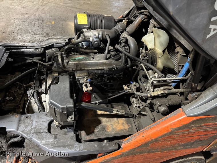 image for item FB5596 Toyota 8FGCU25 forklift