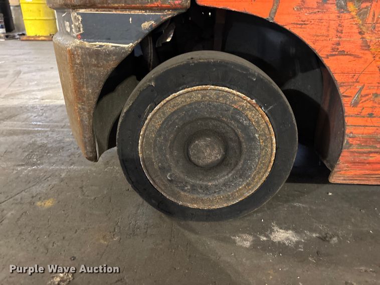 image for item FB5596 Toyota 8FGCU25 forklift
