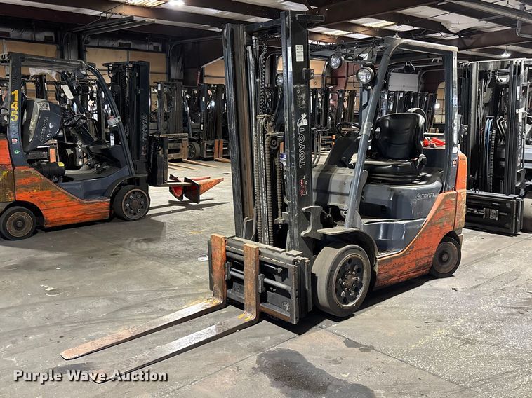 image for item FB5597 Toyota 8FGCU25 forklift