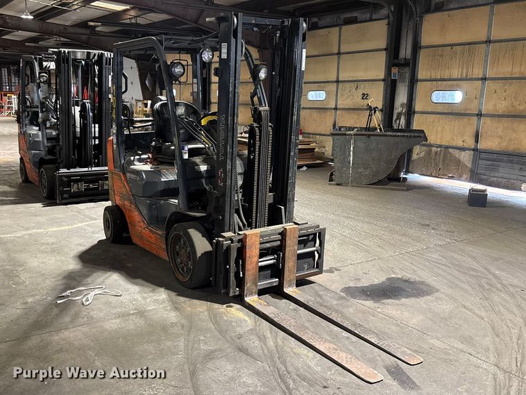 image for item FB5597 Toyota 8FGCU25 forklift