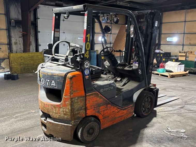image for item FB5597 Toyota 8FGCU25 forklift