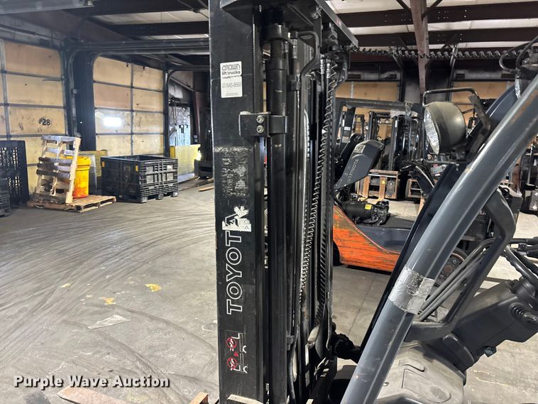 image for item FB5597 Toyota 8FGCU25 forklift