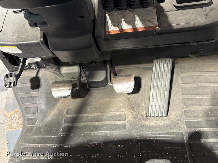 image for item FB5597 Toyota 8FGCU25 forklift