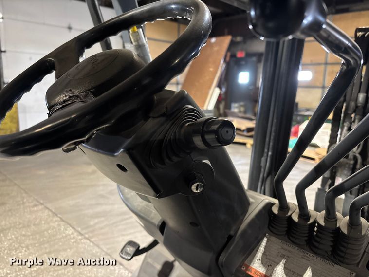 image for item FB5597 Toyota 8FGCU25 forklift