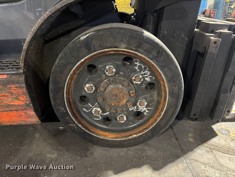 image for item FB5597 Toyota 8FGCU25 forklift