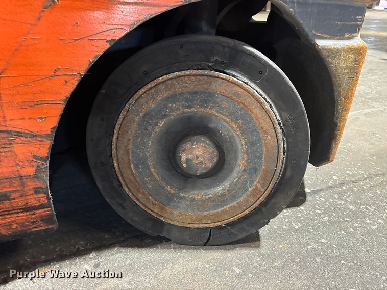 image for item FB5597 Toyota 8FGCU25 forklift