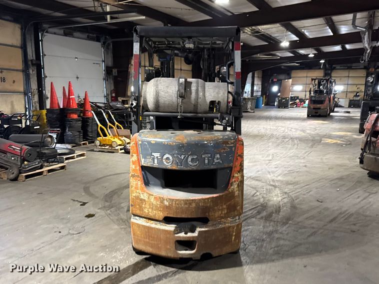image for item FB5598 Toyota 8FGCU25 forklift