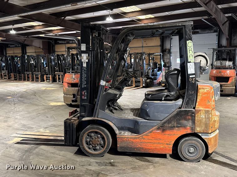 image for item FB5598 Toyota 8FGCU25 forklift