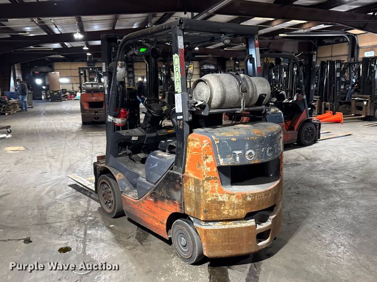 image for item FB5598 Toyota 8FGCU25 forklift