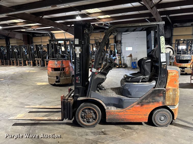 image for item FB5598 Toyota 8FGCU25 forklift