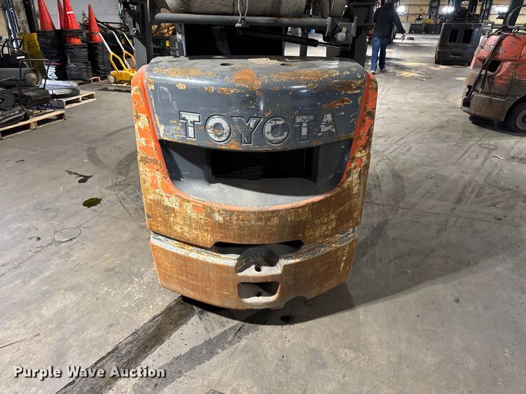 image for item FB5598 Toyota 8FGCU25 forklift