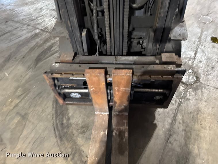 image for item FB5598 Toyota 8FGCU25 forklift