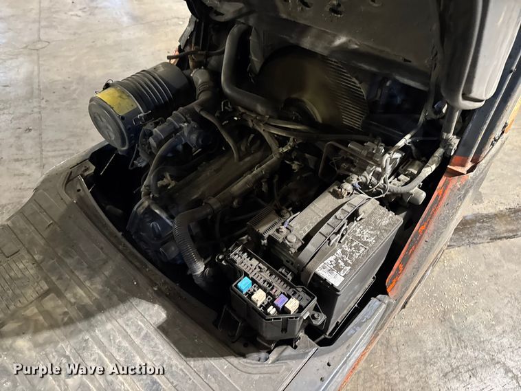 image for item FB5598 Toyota 8FGCU25 forklift