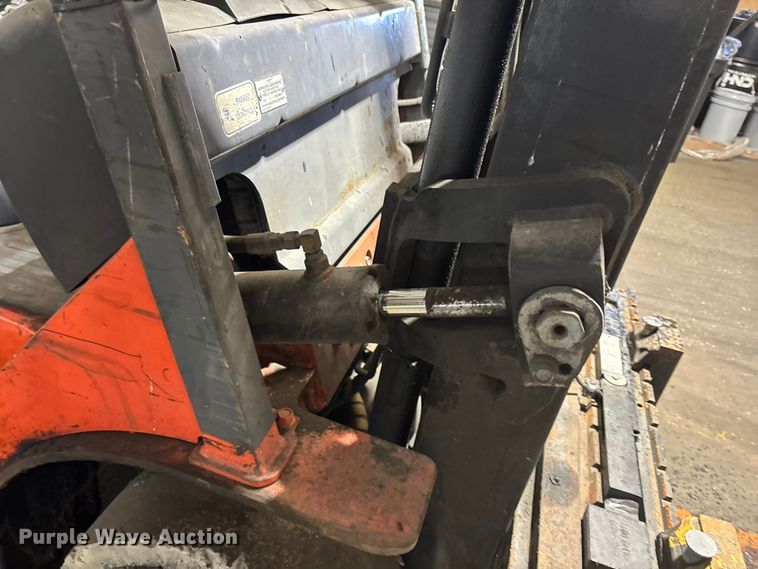 image for item FB5599 Toyota 7FGCU25 forklift