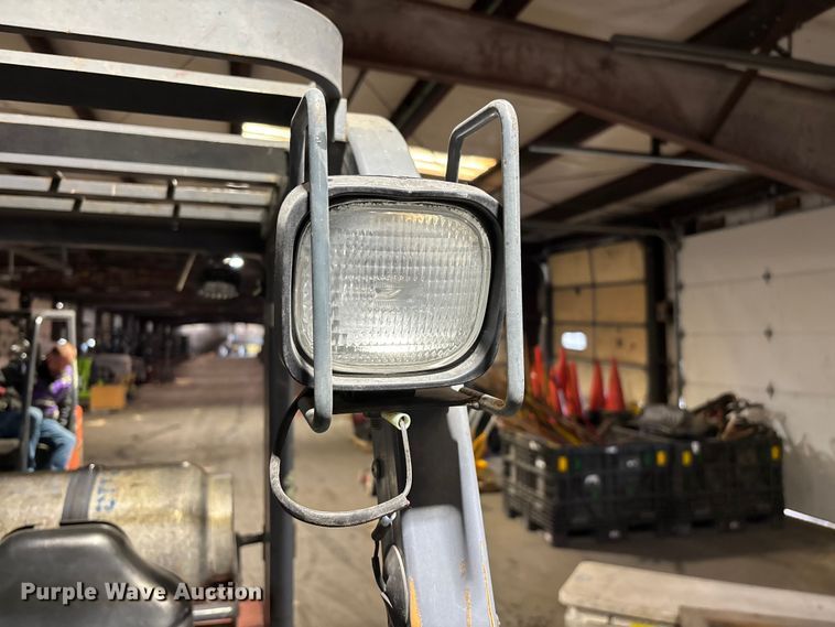 image for item FB5599 Toyota 7FGCU25 forklift