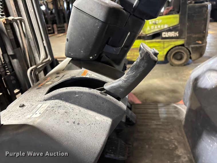 image for item FB5599 Toyota 7FGCU25 forklift