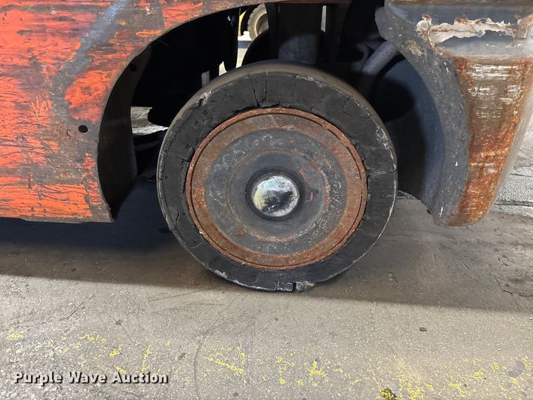 image for item FB5599 Toyota 7FGCU25 forklift