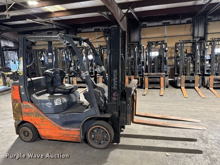 image for item FB5600 Toyota 8FGCU25 forklift