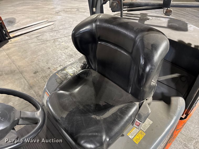 image for item FB5600 Toyota 8FGCU25 forklift
