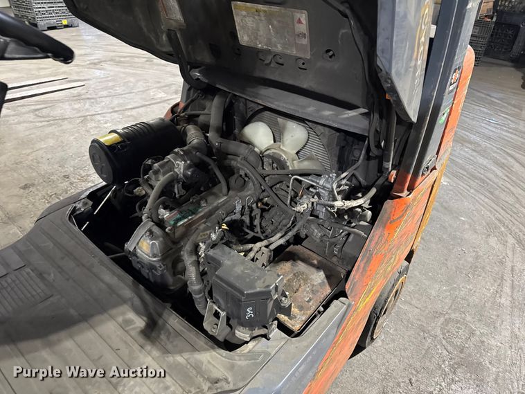 image for item FB5600 Toyota 8FGCU25 forklift