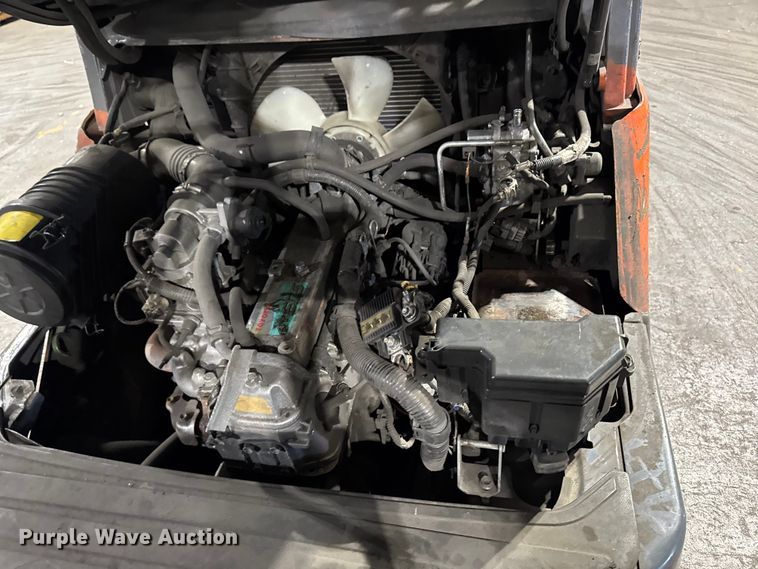 image for item FB5600 Toyota 8FGCU25 forklift