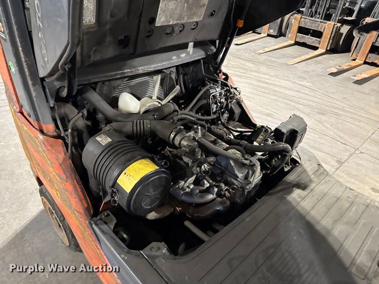 image for item FB5600 Toyota 8FGCU25 forklift