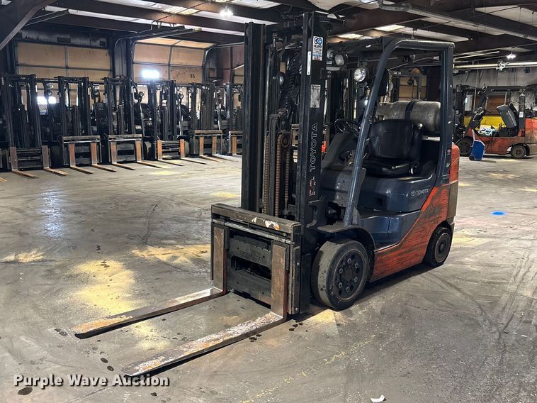 image for item FB5601 Toyota 8FGCU25 forklift