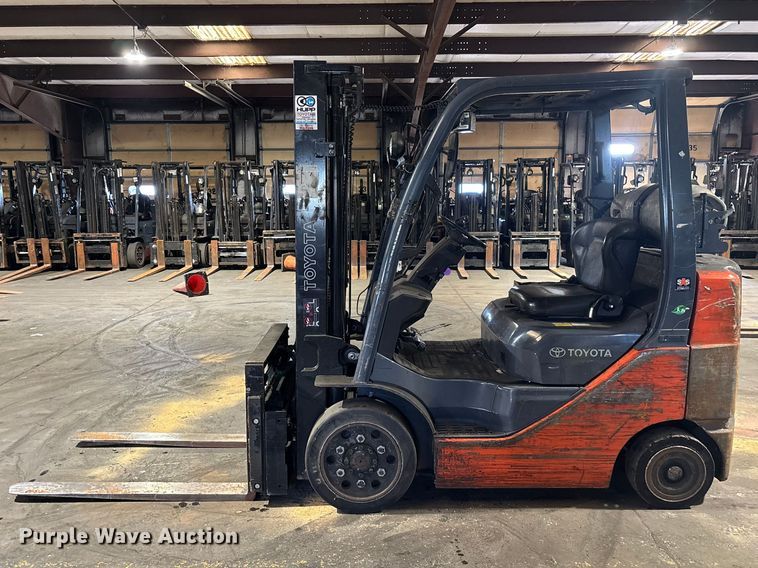 image for item FB5601 Toyota 8FGCU25 forklift