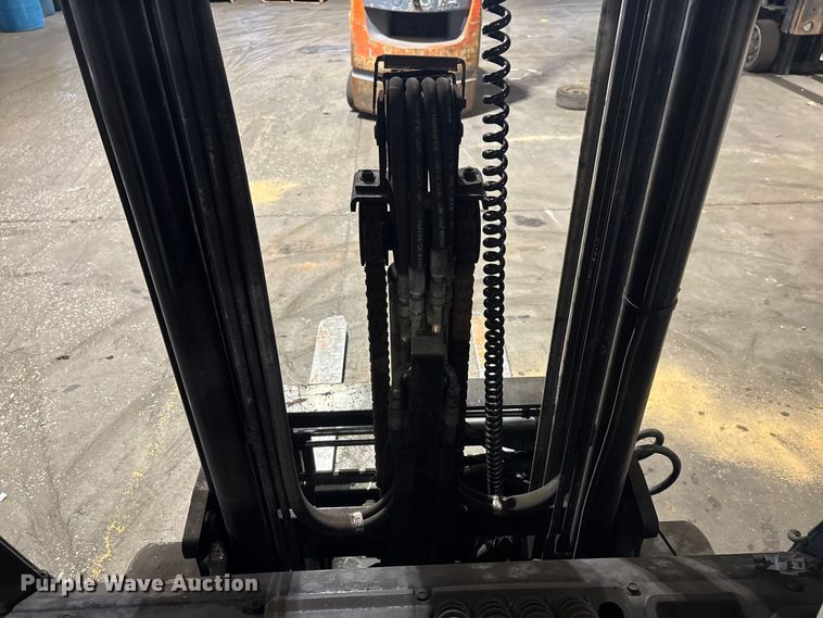 image for item FB5601 Toyota 8FGCU25 forklift