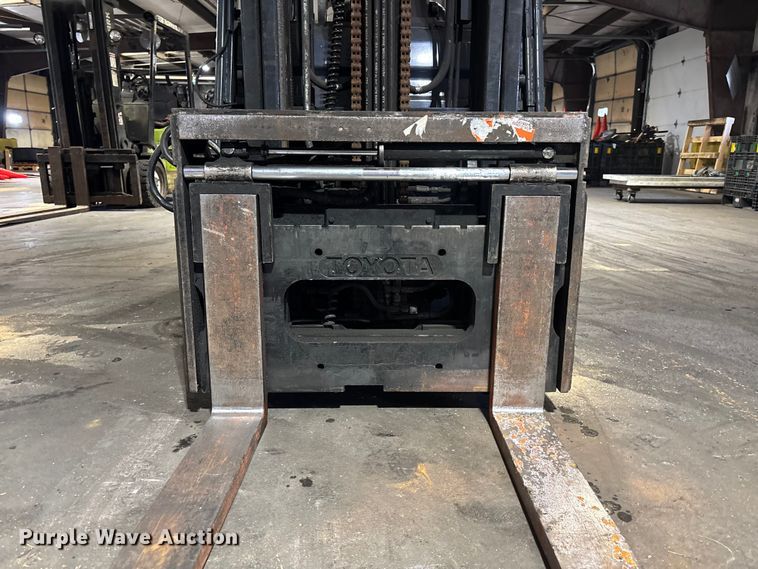 image for item FB5601 Toyota 8FGCU25 forklift