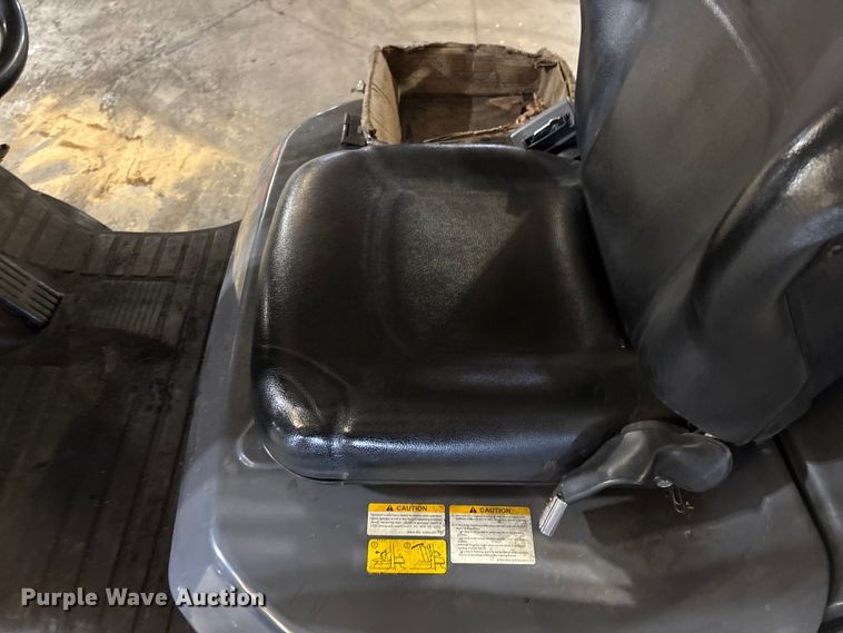 image for item FB5601 Toyota 8FGCU25 forklift