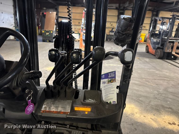 image for item FB5601 Toyota 8FGCU25 forklift