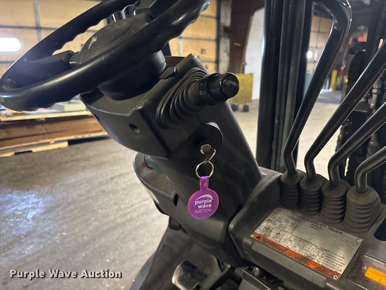 image for item FB5601 Toyota 8FGCU25 forklift