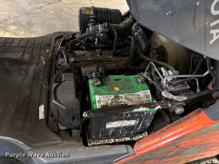 image for item FB5601 Toyota 8FGCU25 forklift