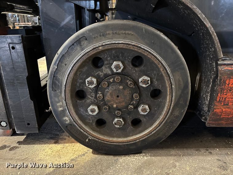 image for item FB5601 Toyota 8FGCU25 forklift